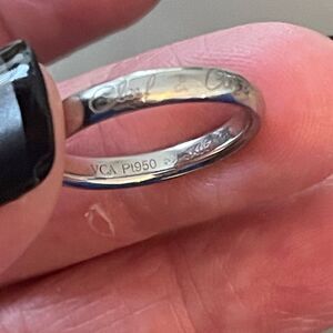 Van Cleef & Arpels Platinum Band – VCA Pt950 – Size 6 – with Box